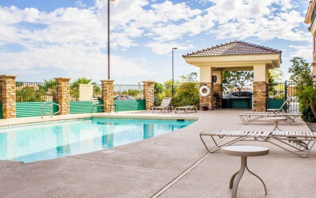 Comfort Inn And Suites