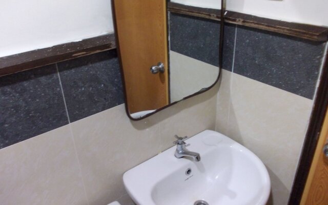 Hotel Sri Sutra