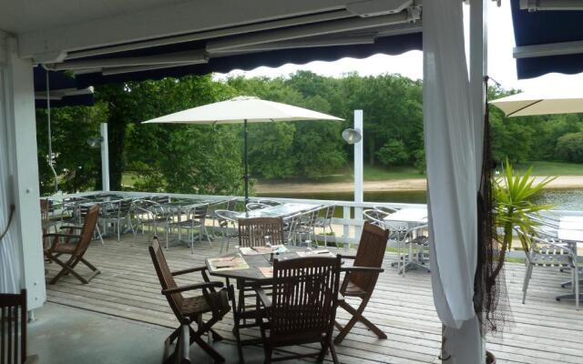 Etang Vallier Resort