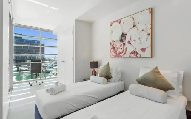 Gorgeous 2 Bedroom - Wynyard Quarter! Free Parking