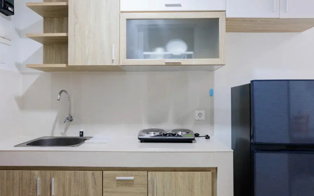 Simply Minimalist Studio Apartment at Springwood Residence