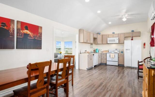 Wine Down on the Bay