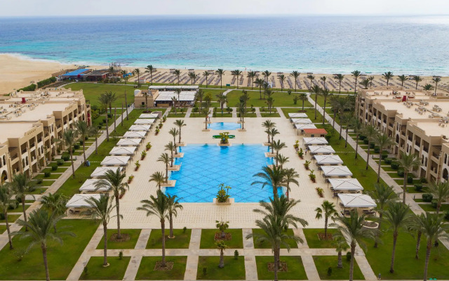 JAZ Oriental, Almaza Bay