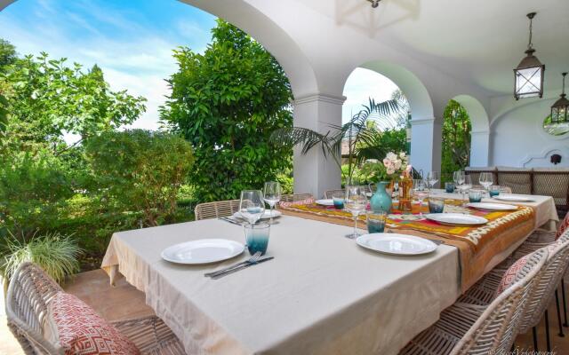 20000 - A Real Oasis In Colonial Style