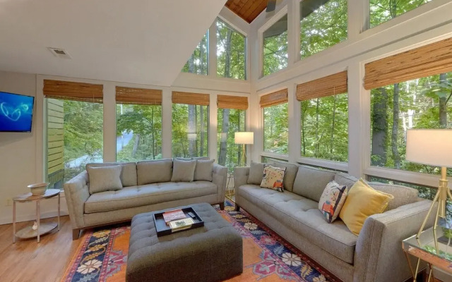 1228 Creekside Serenade