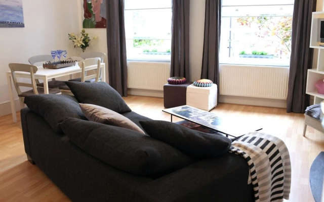 Trendy 2BD Flat in West Hampstead
