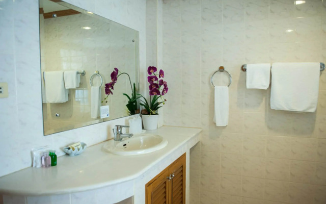 Lido Beach Hotel Pattaya