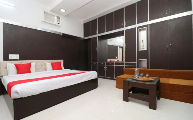 OYO Flagship 70228 Hotel Green Tower