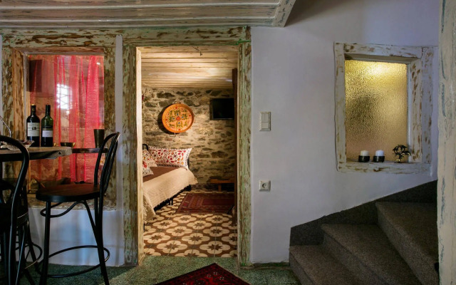 Classic Villa Ottoman