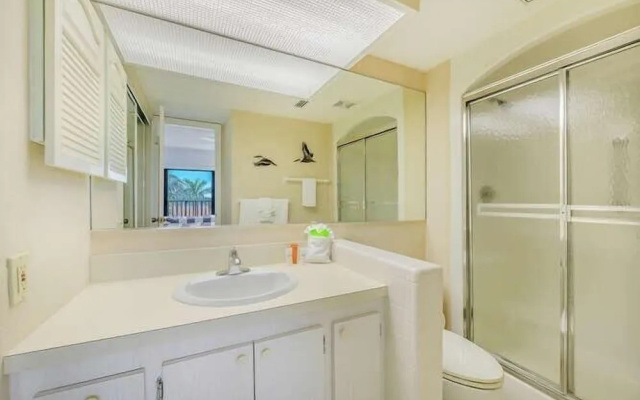 Sally's Dolphin Way Condo