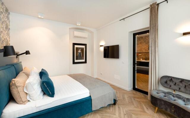 Metropole Apartments Royal Residence