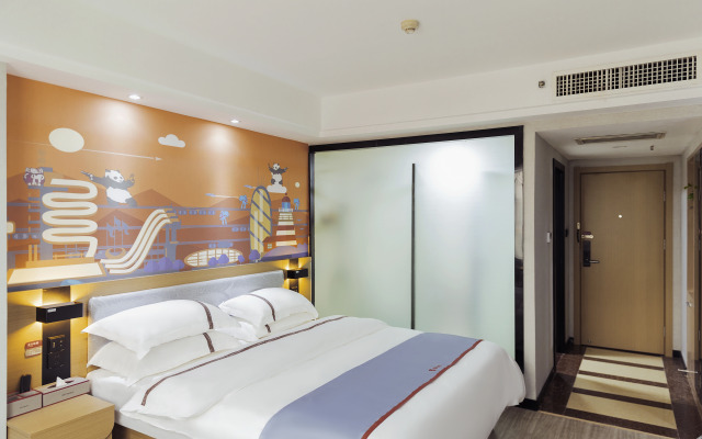 Junyi chain hotel Xintina Xiufeng Street store