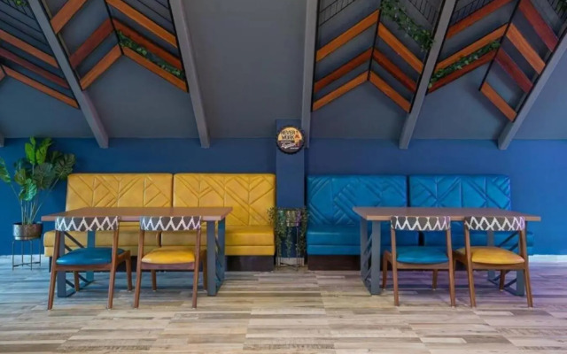 10BHK Super Luxury Villa with Private Pool