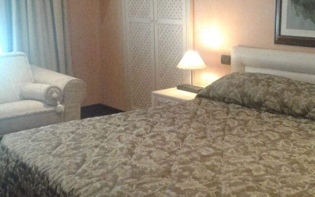 Colosseo Studio Suites