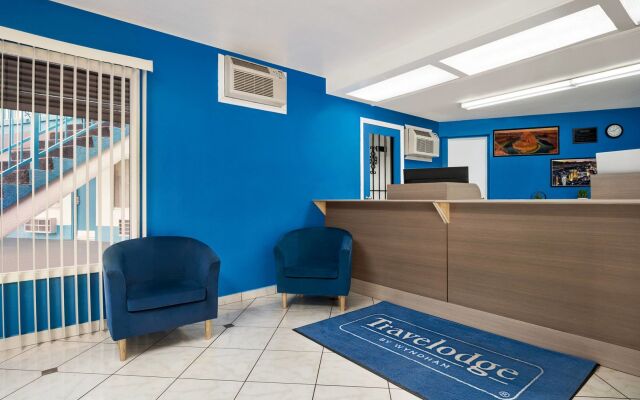 Travelsuites Inn