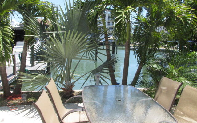 Sta 'n Pla Motel