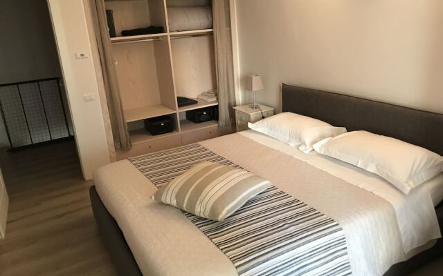 Il Palazzaccio- Palazzo Della Greca Alberi