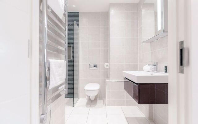 Roomspace Apartments -New Manor House