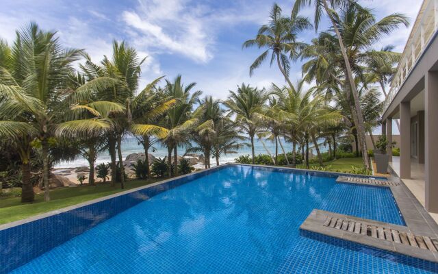 Villa White