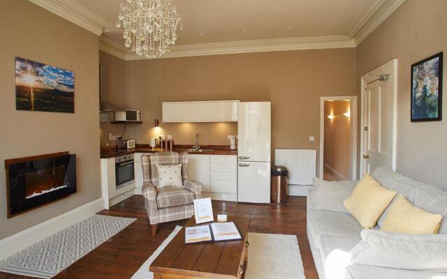 Host Stay Havelock Place Apartment