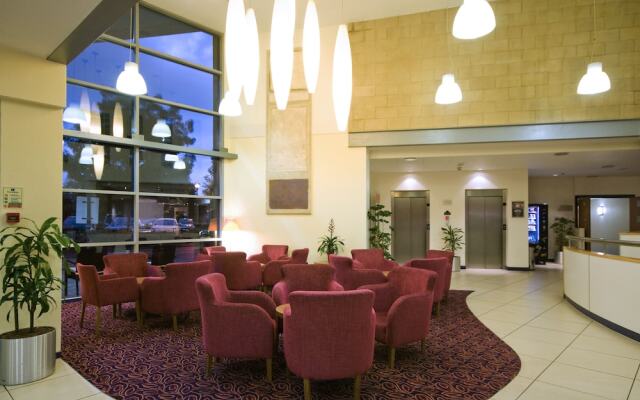 Ramada London North M1