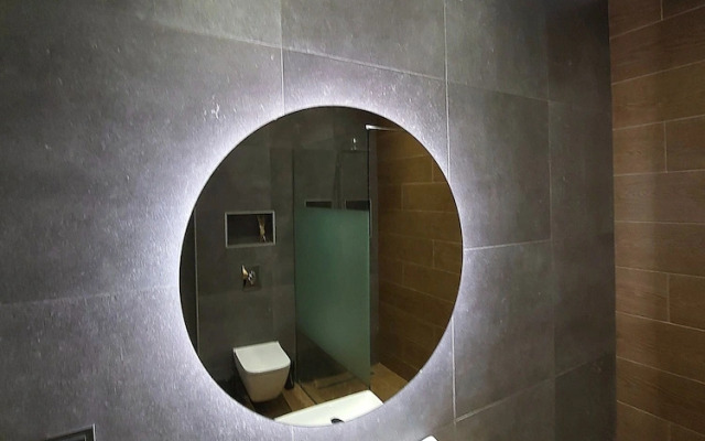 Lorenzo Mavili Suite