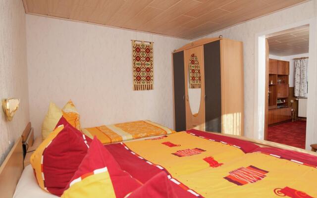 Quiet Cottage Near Trails