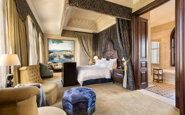Palazzo Hotel