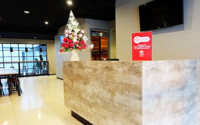 ZEN Hostel Gubeng Station 2