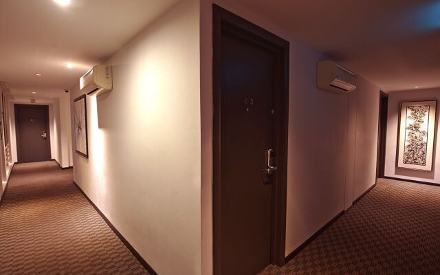 ZEN Rooms Sakura Boutique Hotel
