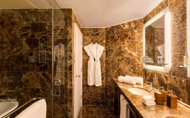 St. Ermins Hotel, Autograph Collection