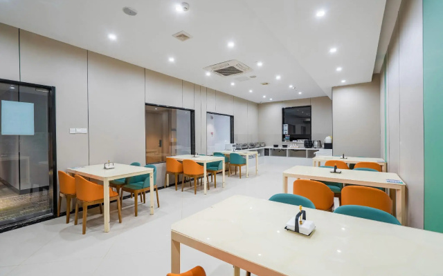 Vatica Wuhu Nanling County Wannan Shopping Mall Hotel