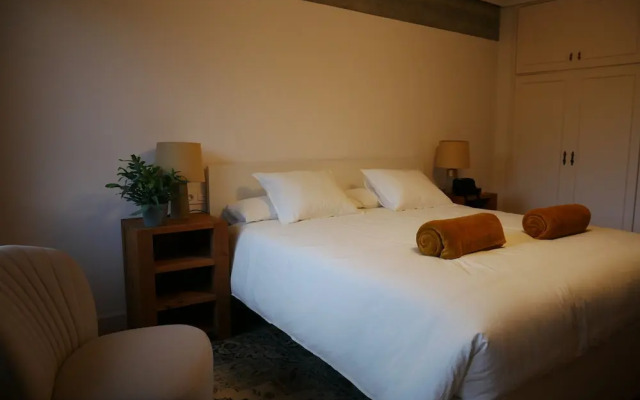 KH Lezama Suites