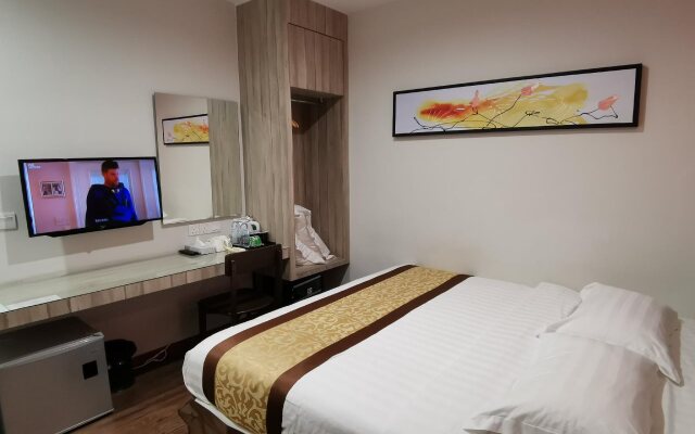 Meriton Inn Hotel