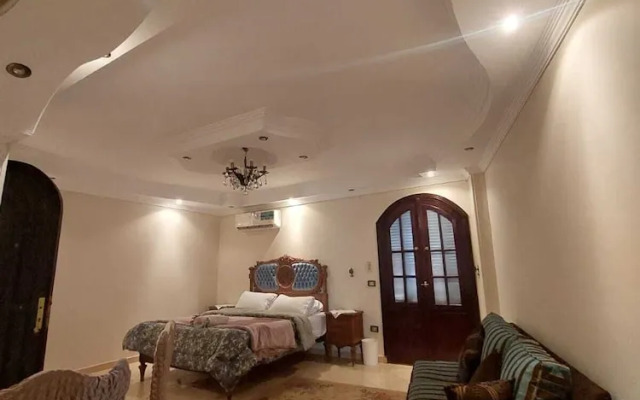 Queen of Pyramids Hotel