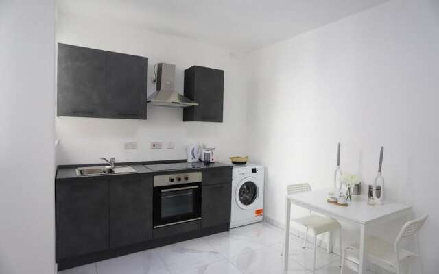 Stunning 2 Bedroom, 2 Bathroom apt St Julians