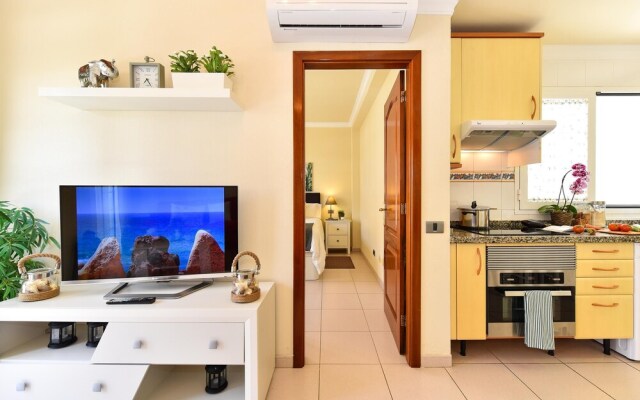 Penthouse in Mogan IV With Terrace