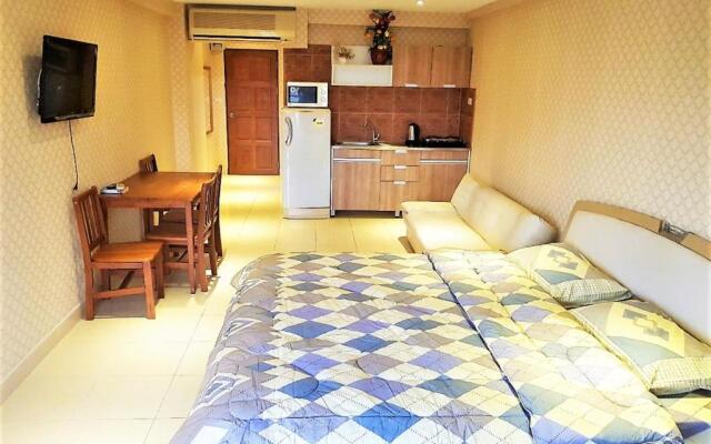 Jomtien Beach Condo - Studio Close to the Beach