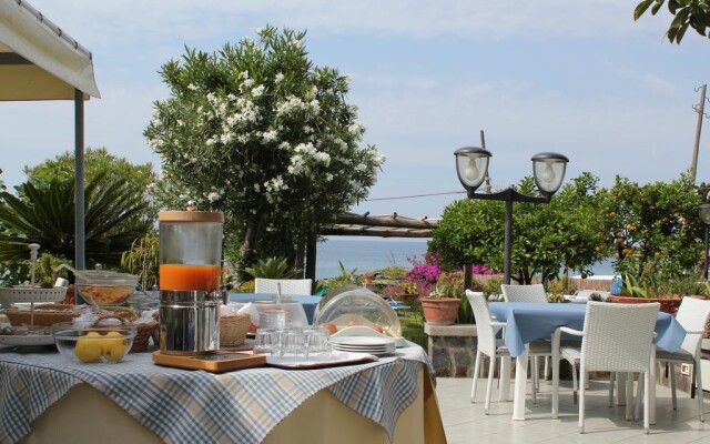 Hotel Maronti