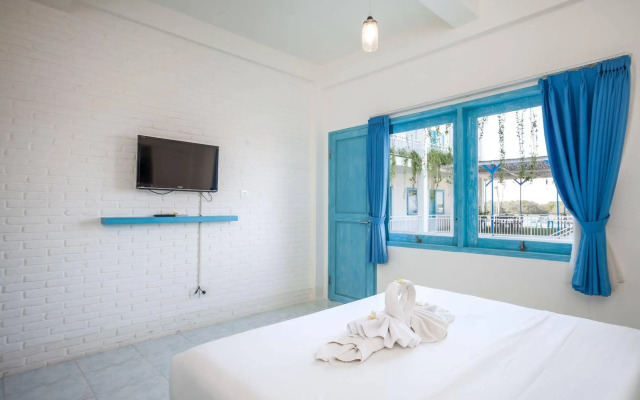 Paras Paros Marina Lodge