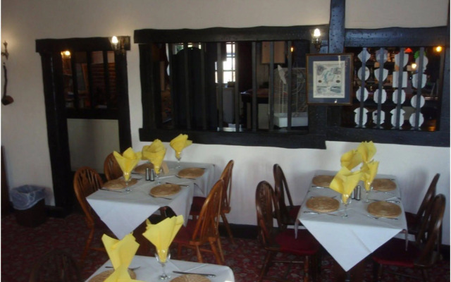 The Mucky Duck Inn
