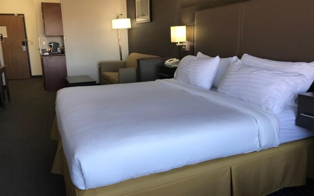 Holiday Inn Express Hotel & Suites Barstow-Outlet Center, an IHG Hotel