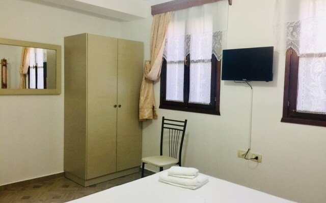 Denis Guest House
