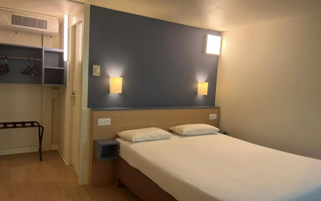 Kyriad Direct Montpellier St Jean de Vedas – La Peyrière