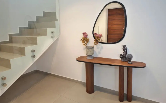 Sun & Moon Luxury 4-bedroom Villa