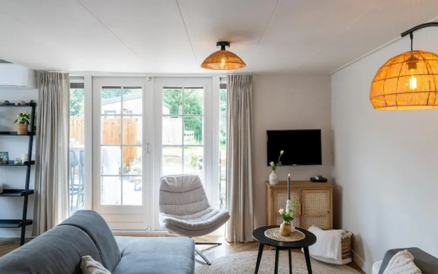 Cozy Villa w/ Sauna and BBQ