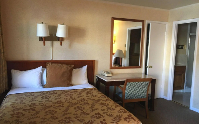 Pacific Heights Inn