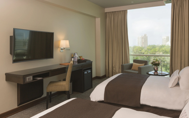 Delfines Hotel & Convention Center