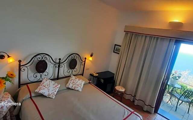 Hotel La Giada Del Mesco