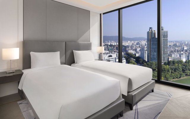 Sofitel Ambassador Seoul Hotel & Serviced Residences